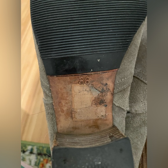 Isabel Marant The Dicker suede bootie - Picture 3 of 8